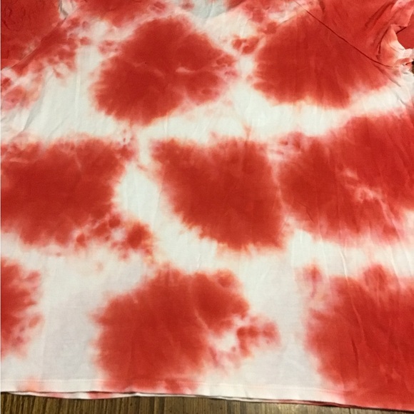 Red Tie-Dye V-Neck Women's Top New with tags size large - Picture 6 of 6
